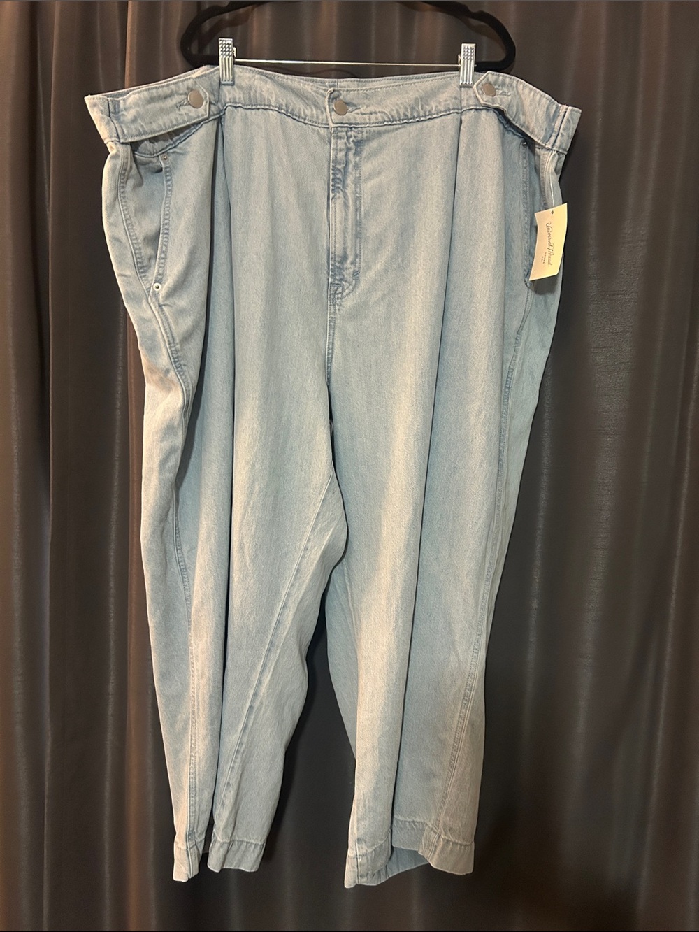 Universal Thread Light Blue High-Waist Tapered Jeans